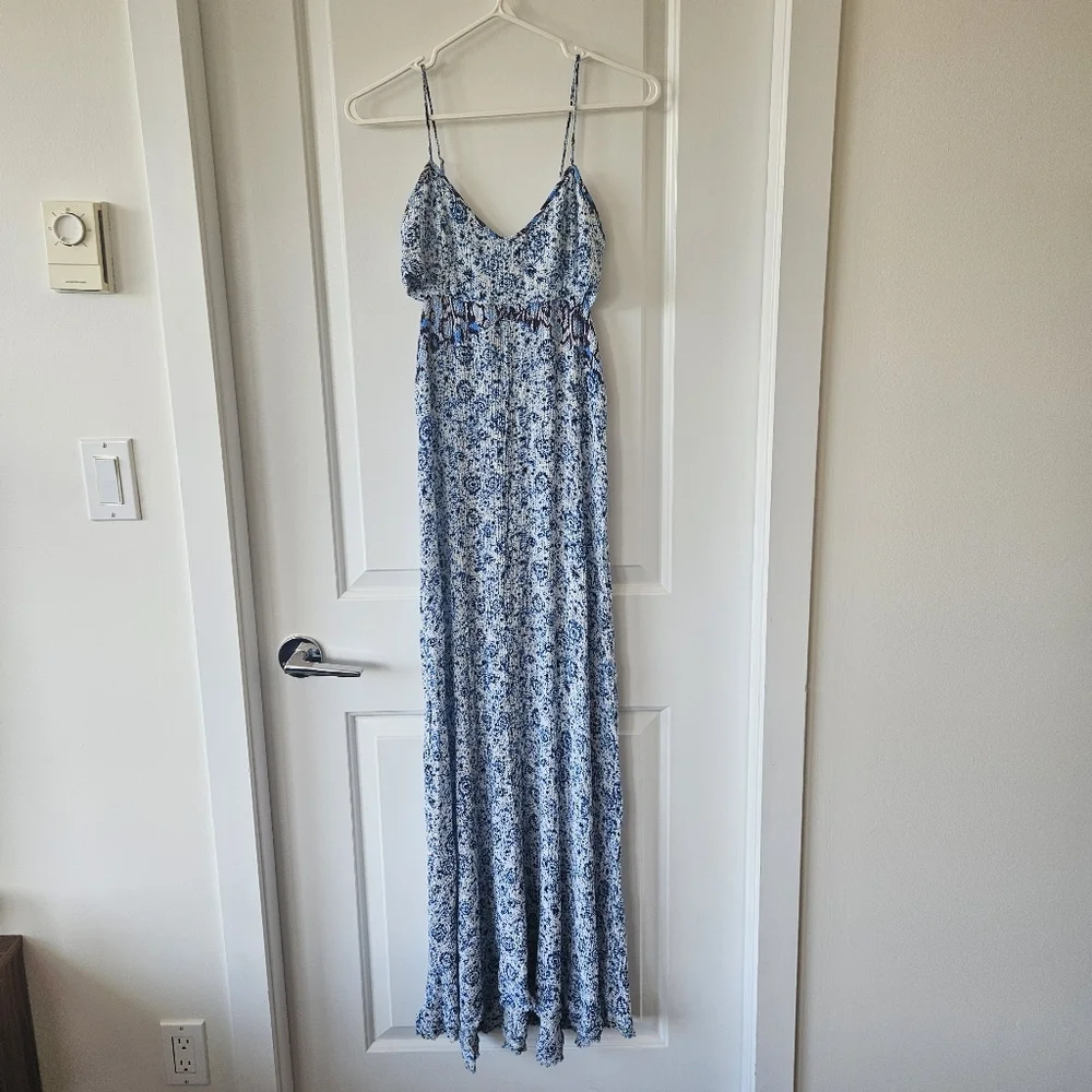 Ecote Urban Outfitters Floral Blue Cut Out Maxi Dress Size Medium - Picture 2 of 10
